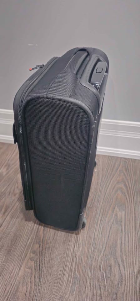 lenovo thinkpad professional roller case carryon - photo 2