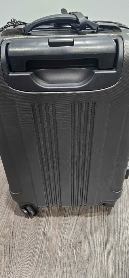 Kenneth Cole Reaction Renegade Carry On - photo 3