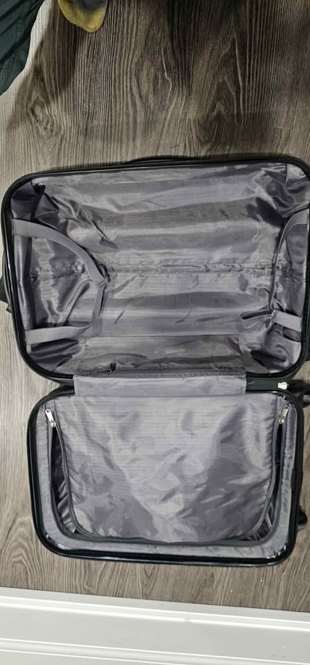 Kenneth Cole Reaction Renegade Carry On - photo 4