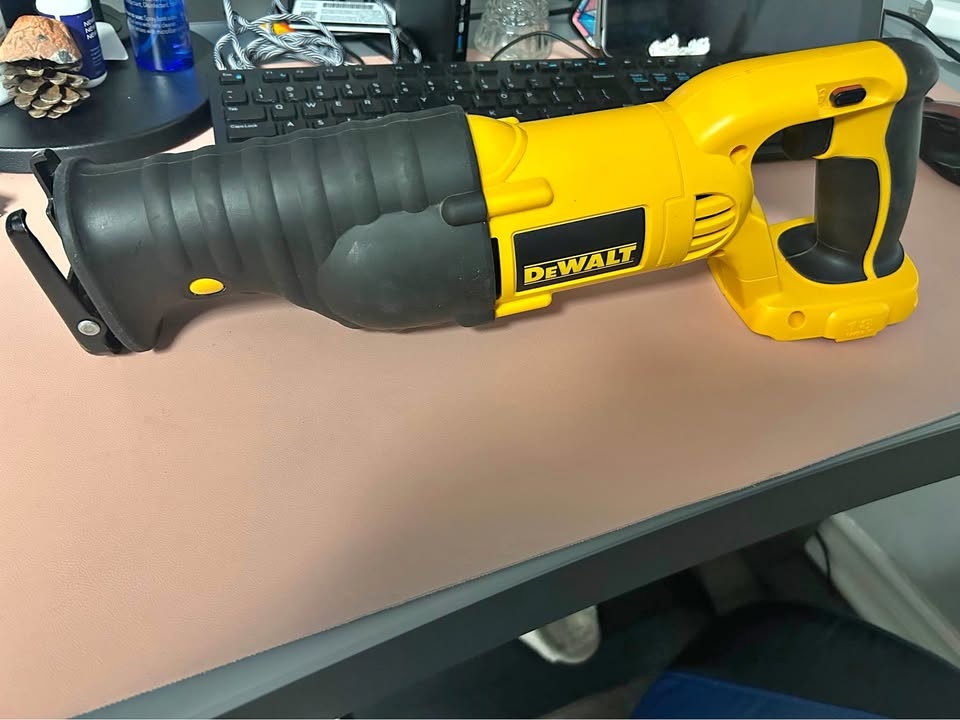 Dewalt Reciprocating Saw