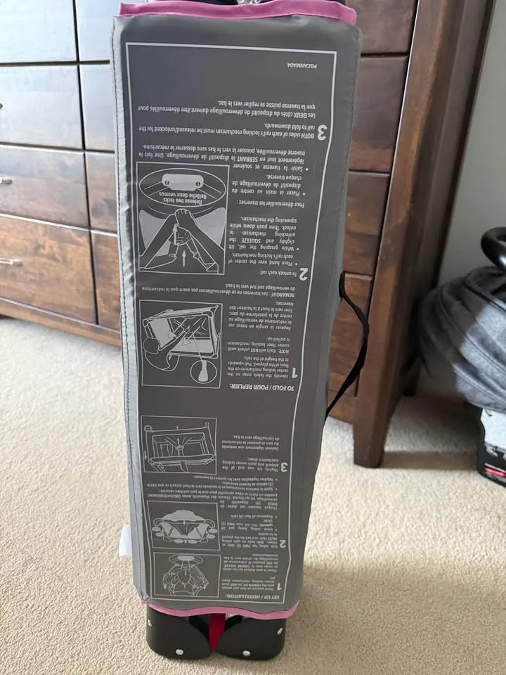 Harmony Playard with zip-on bassinet image indicator(4)