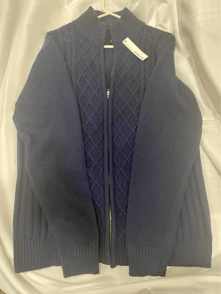 Men’s Voboom Dark Blue Sweater - Tags Still on it - Men’s XL
