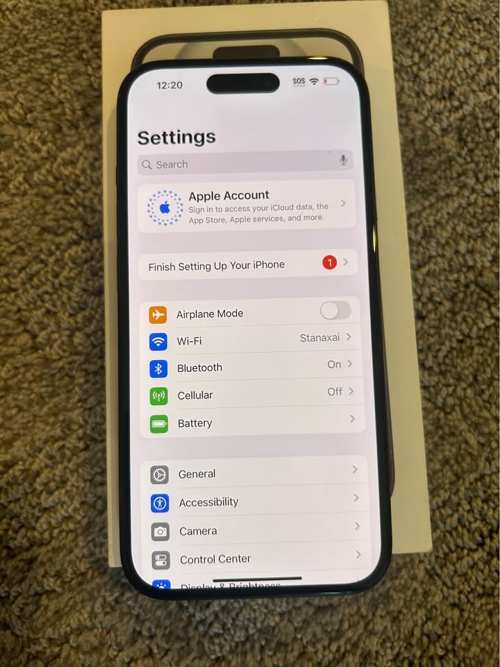 iPhone 15 - photo 3