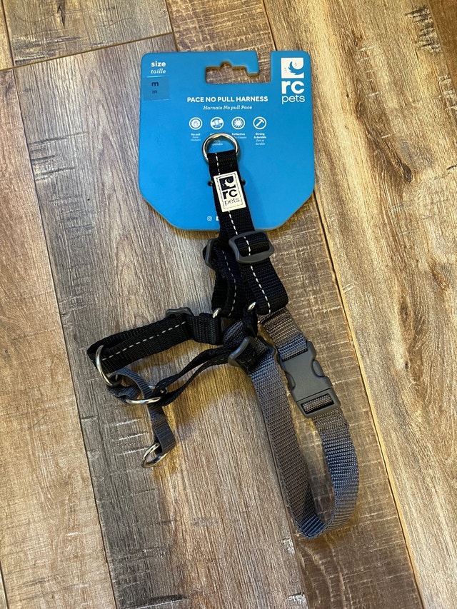 RCpets Pace No Pull Harness. Medium. Brand new
