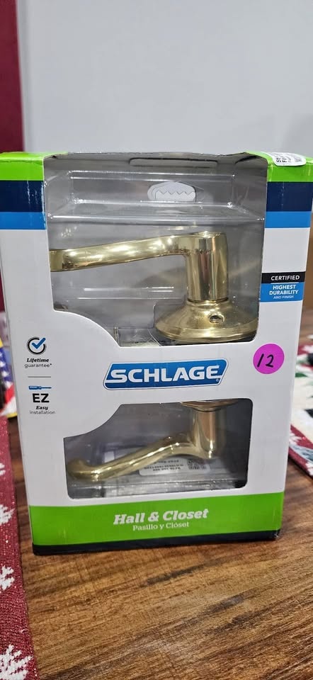 Schlage Hall & Closet Door Lever Set - Satin Brass Finish