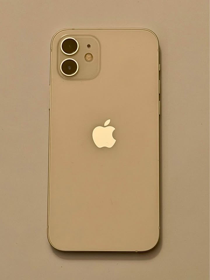 iPhone 12 – 128GB (Unlocked, Excellent Condition) - photo 2