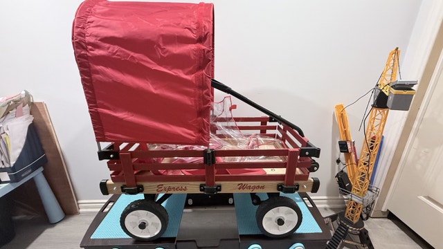 wagon and lego craft table - photo 2