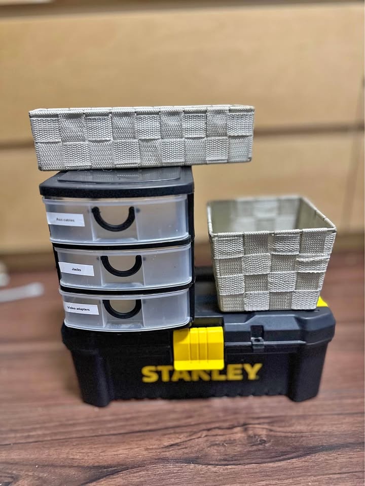 Small toolbox and organizers
