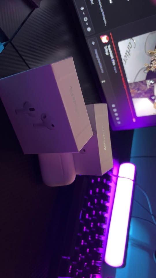 AirPod pro 3s - photo 3