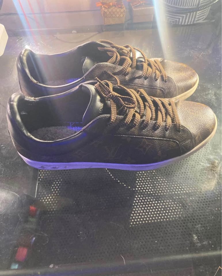 Louis Vuitton Front Row Leather LV Monogram Sneakers - photo 2