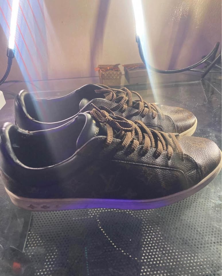 Louis Vuitton Front Row Leather LV Monogram Sneakers - photo 3