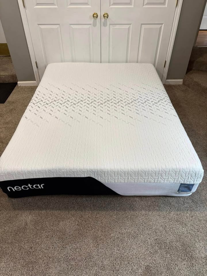 Nectar Classic Memory Foam Queen Mattress - photo 2