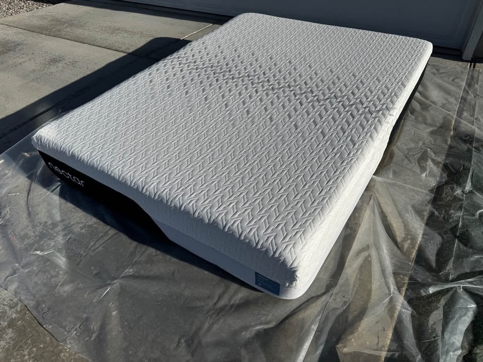 Nectar Classic Memory Foam Queen Mattress - photo 3