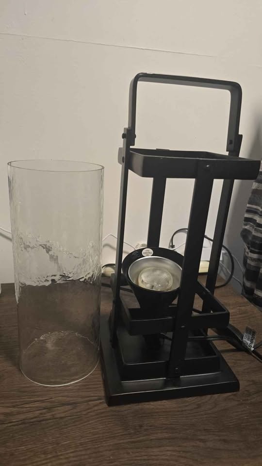 Black Table Lamp with Glass Shade - photo 3