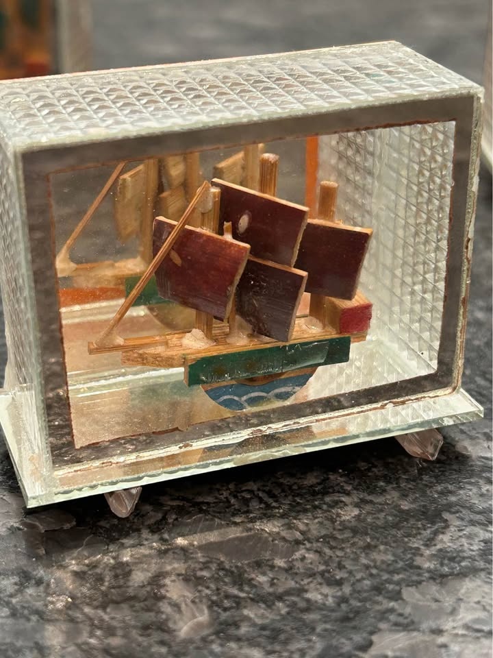 1950s Japanese Authentic Festival Decor Acrylic Ship Sail Vintag - photo 2
