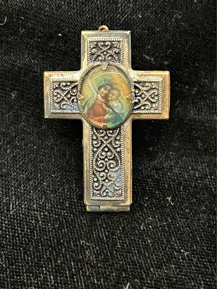 ANTIQUE CROSS ROSARY CASE PENDANT LOCKET VIRGIN MARY BRASS