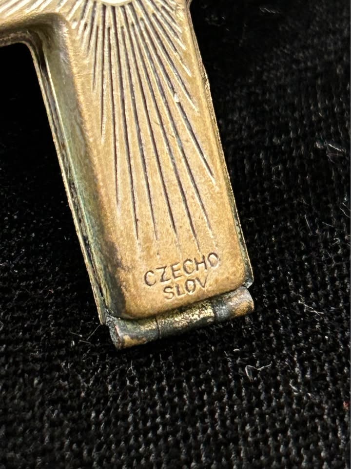 ANTIQUE CROSS ROSARY CASE PENDANT LOCKET VIRGIN MARY BRASS - photo 4