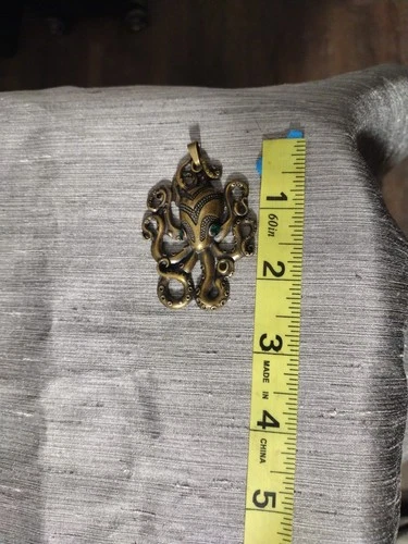 pretty octopus pendant - photo 3