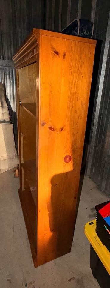 Moving Sale! 5-Shelf Wood Bookshelf - Great Condition - $30 OBO - photo 2