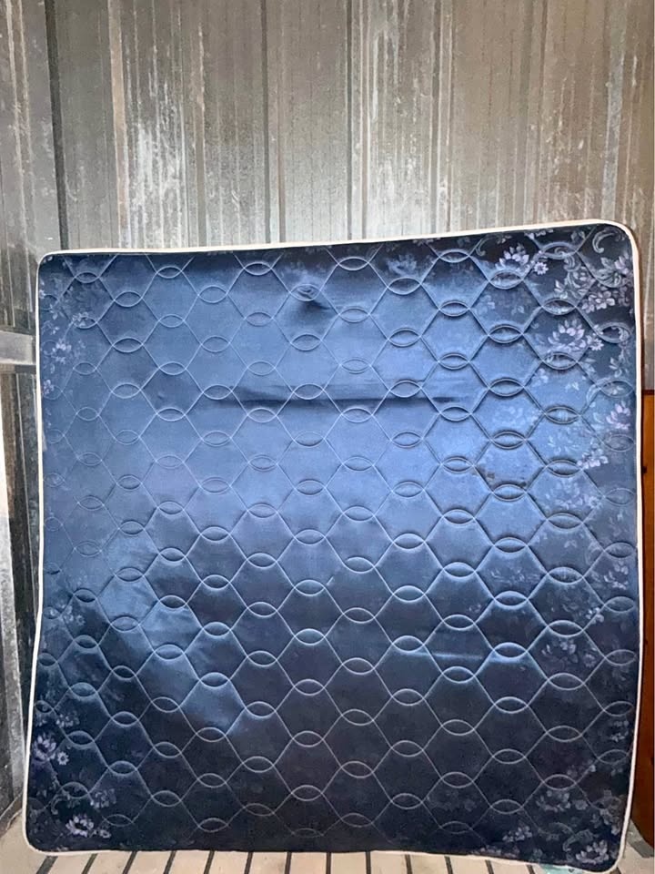 King Mattress & Frame Set - $95 OBO