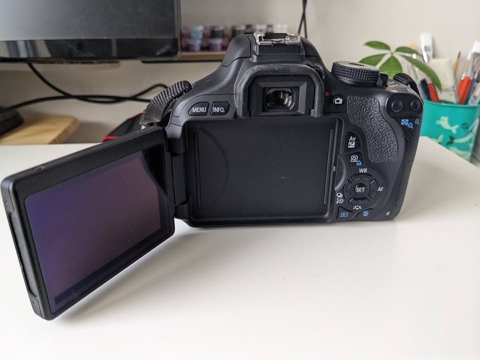 Rebel T3i / EOS 600D Digital SLR Camera bundle - photo 2