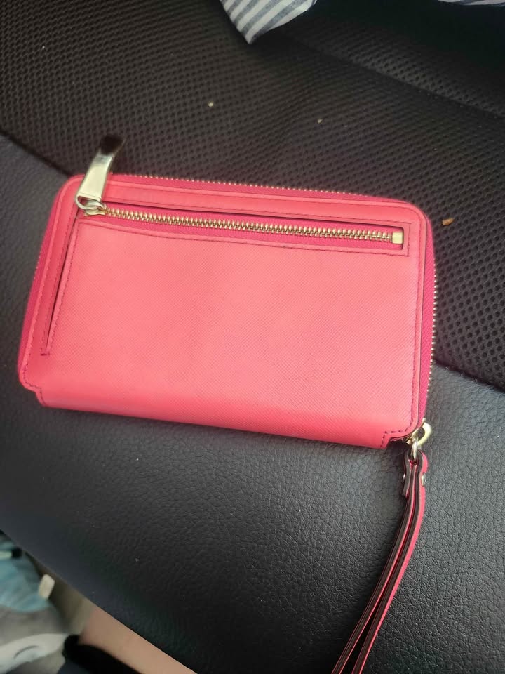 Kate Spade Wristlet - photo 2