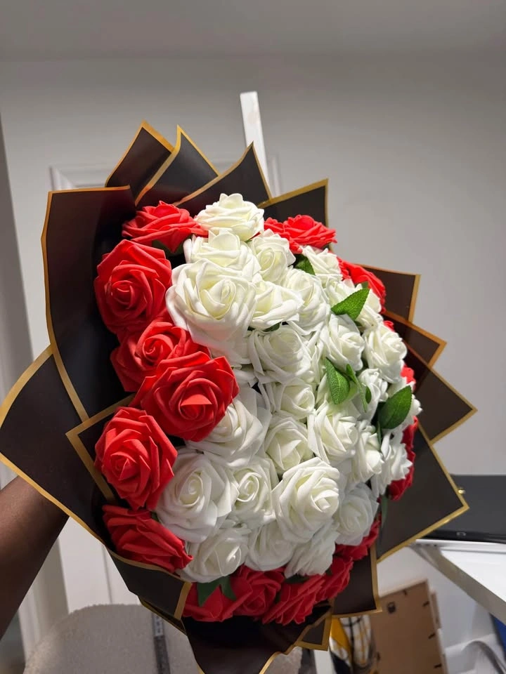 Red Rose Flower Bouquet - Artificial - photo 3