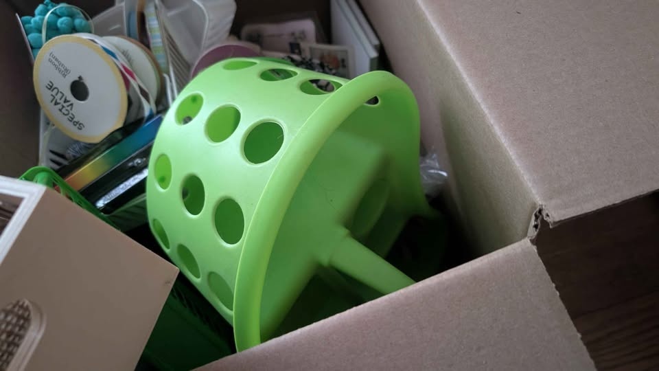 Craft/Stationary/Storage box of goodies - photo 4