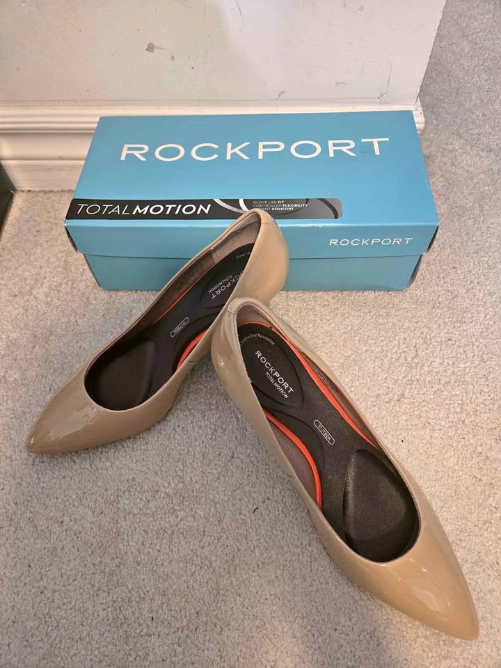 Brand new ROCKPORT high heels 👠 beige Size 7