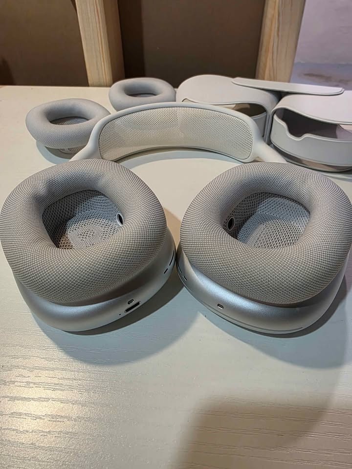 Apple AirPods Max (Silver) – Excellent Condition - photo 4