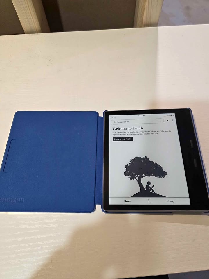 Kindle Oasis (10th Generation) – Excellent Condition