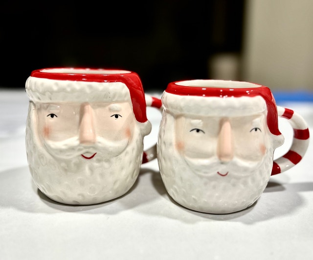 Matching Santa Mugs (2)