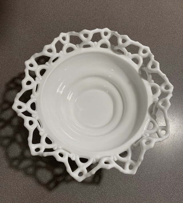 Atterbury Lace Vintage Bowl Milk Glass Pedestal Bowl - photo 2