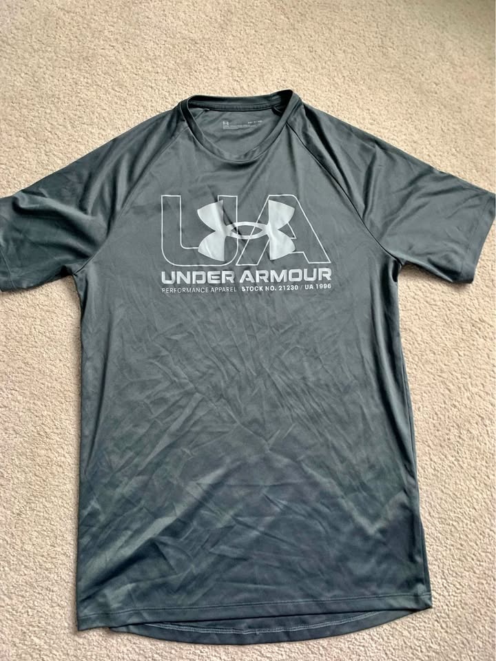 Nike Under armour dri fit Tshirt