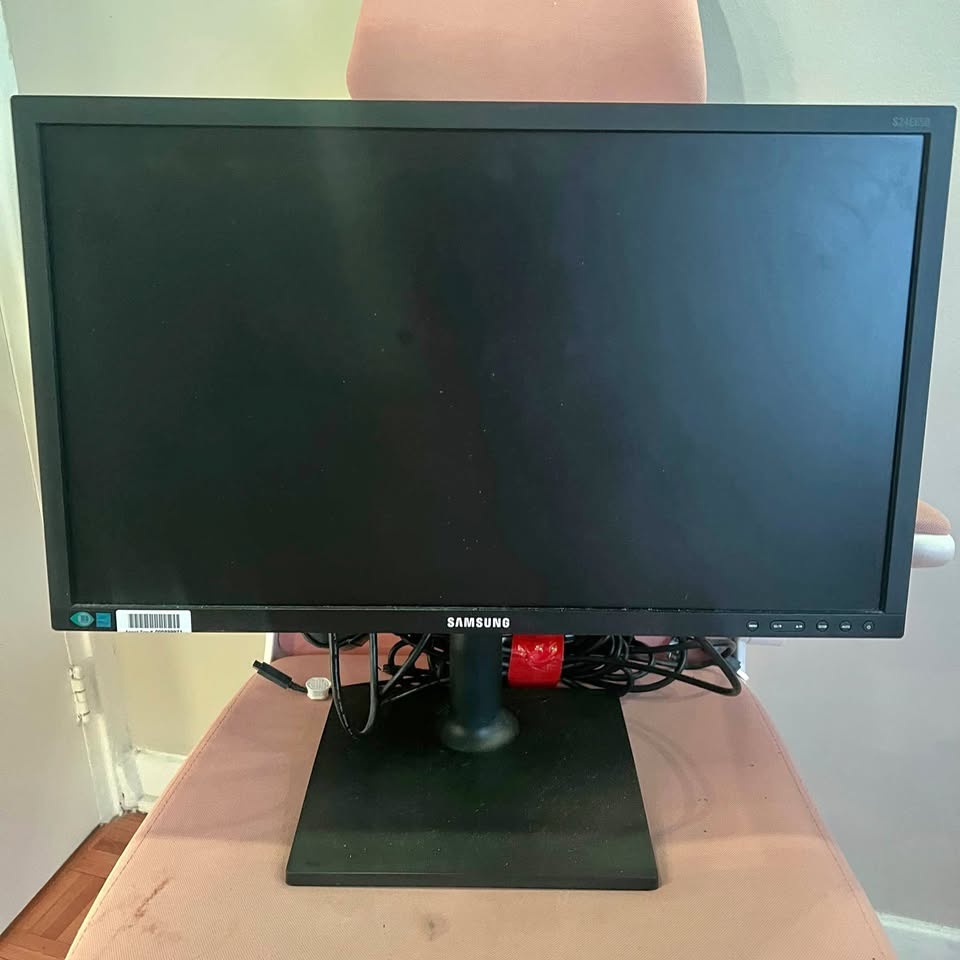 Samsung 22” Monitor