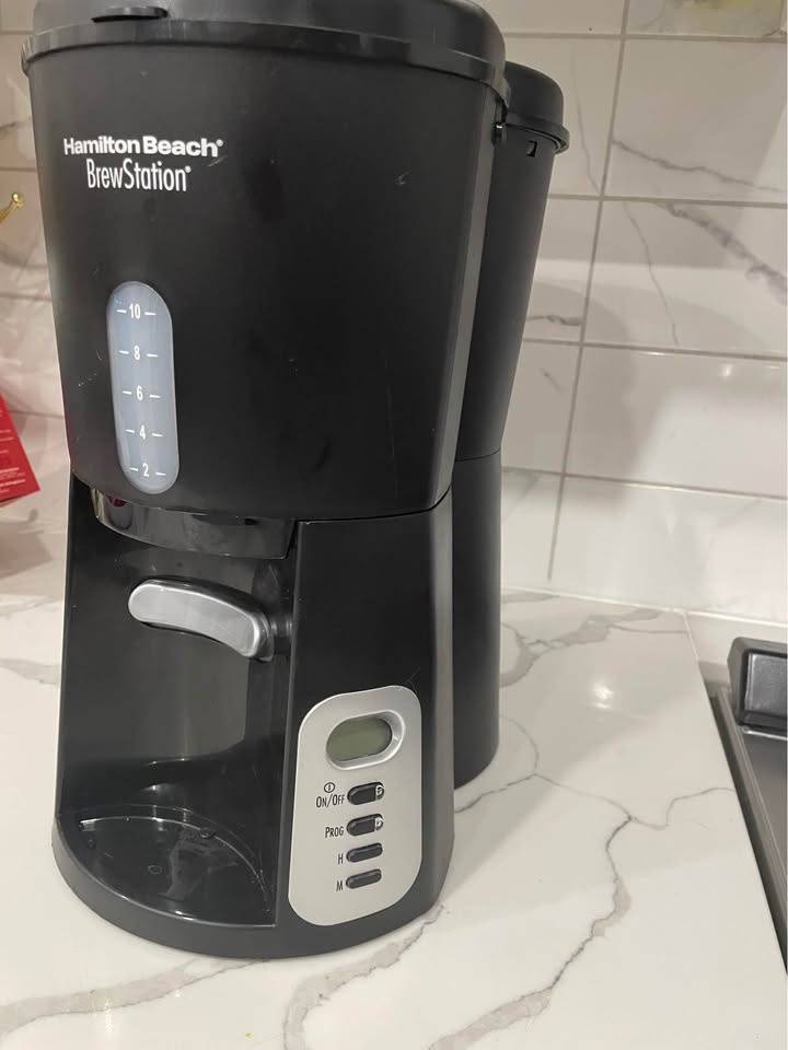 Like New Hamilton Beach Brewmaster Coffee Maker - photo 2