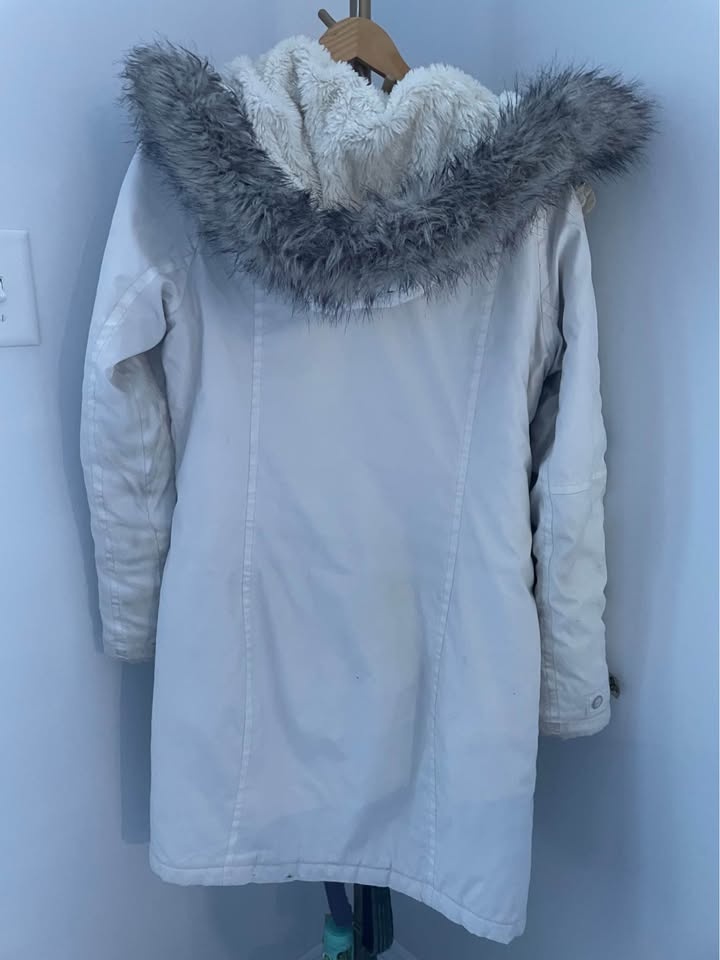 White T&A parka from Aritzia- size M - photo 2