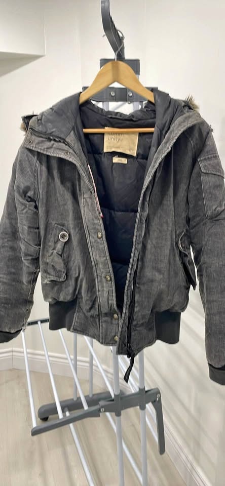 Size S Community Bomber Winter jacket in Heather Grey from Aritz