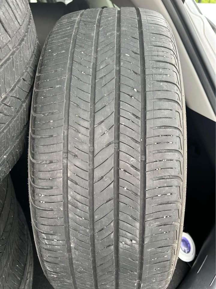 Kia Seltos Used Tires All Seasons - photo 3