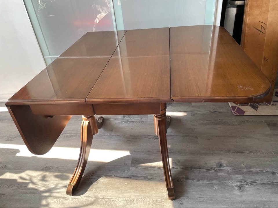 Duncan Phyfe Drop Leaf Table with 2 leaf inserts - photo 3