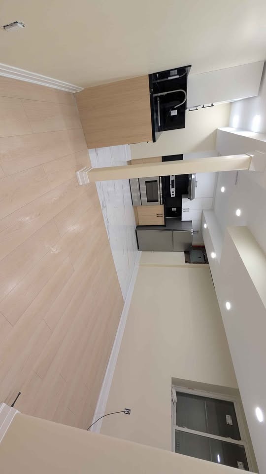 2 Beds 1 Bath - Apartment - photo 2