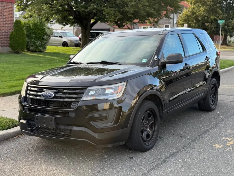 2017 Ford Explorer · Explorer image indicator(2)