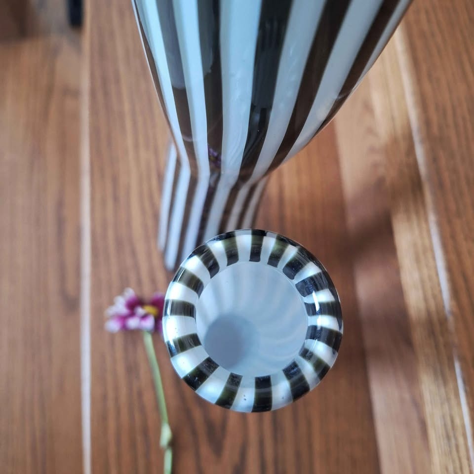 Black and White Striped Glass Vases, Set of 2 - photo 4