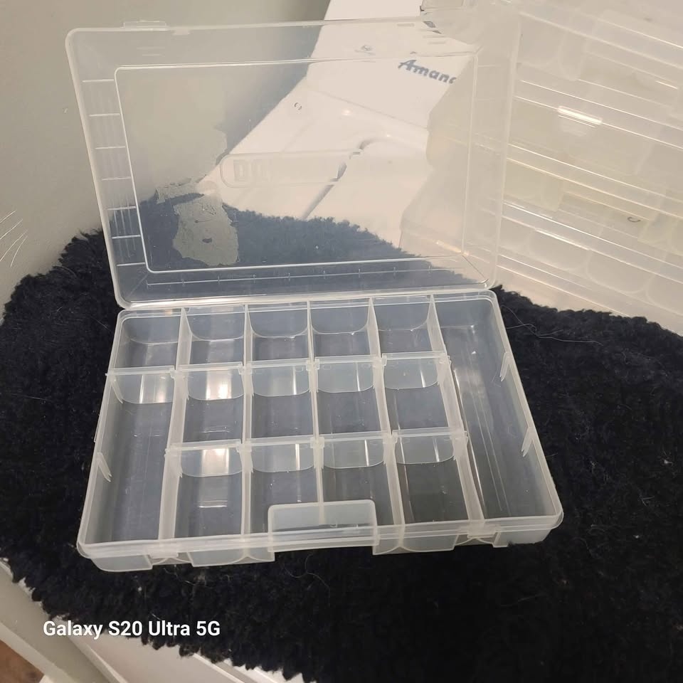 7 SMALLER STORAGE CONTAINERS - photo 2