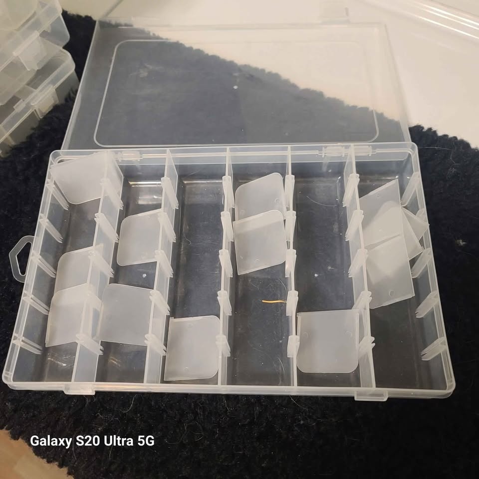 7 SMALLER STORAGE CONTAINERS - photo 4
