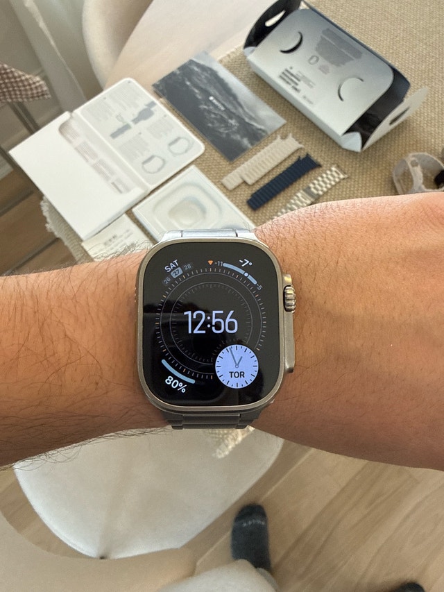 Apple Watch Ultra (1st Gen) – 49 mm Titanium + 5+ Af