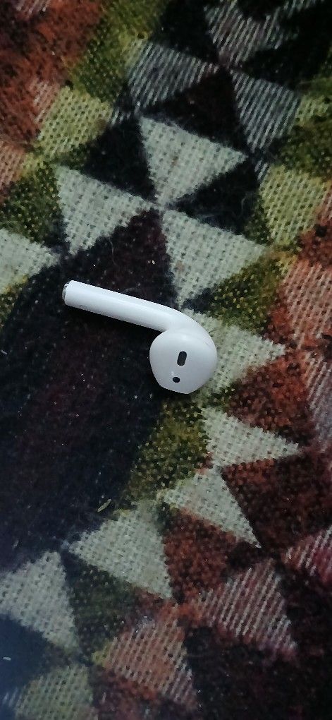 Apple Airpod 2nd Gen - photo 4