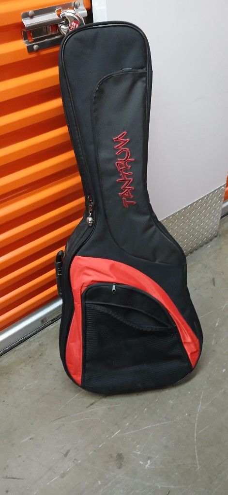 Acoustic Guitar Case - Tantrum