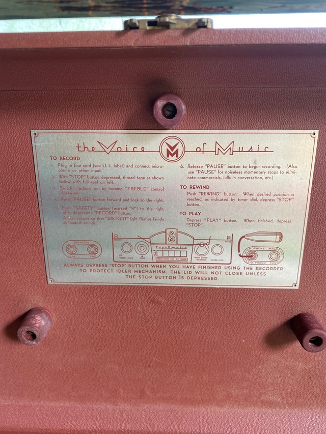 the voice  of music v-m model 700 tape-o-matic - photo 2