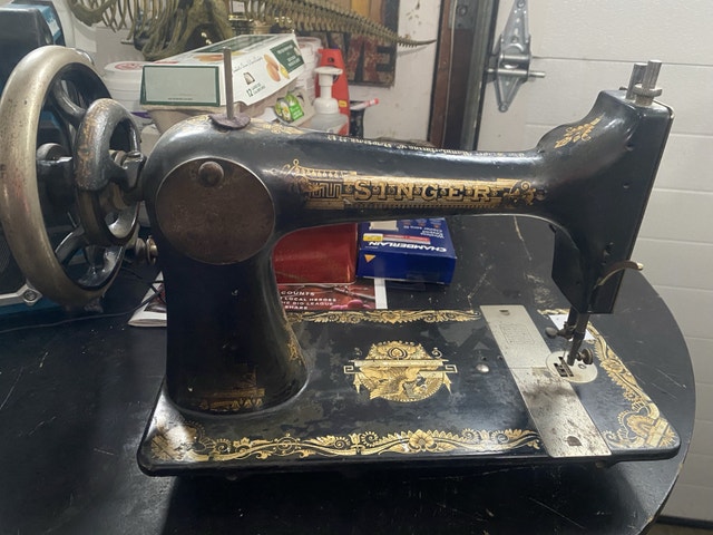 1905 Singer Treadle Sewing Machine Head Sphinx rare vin - photo 2